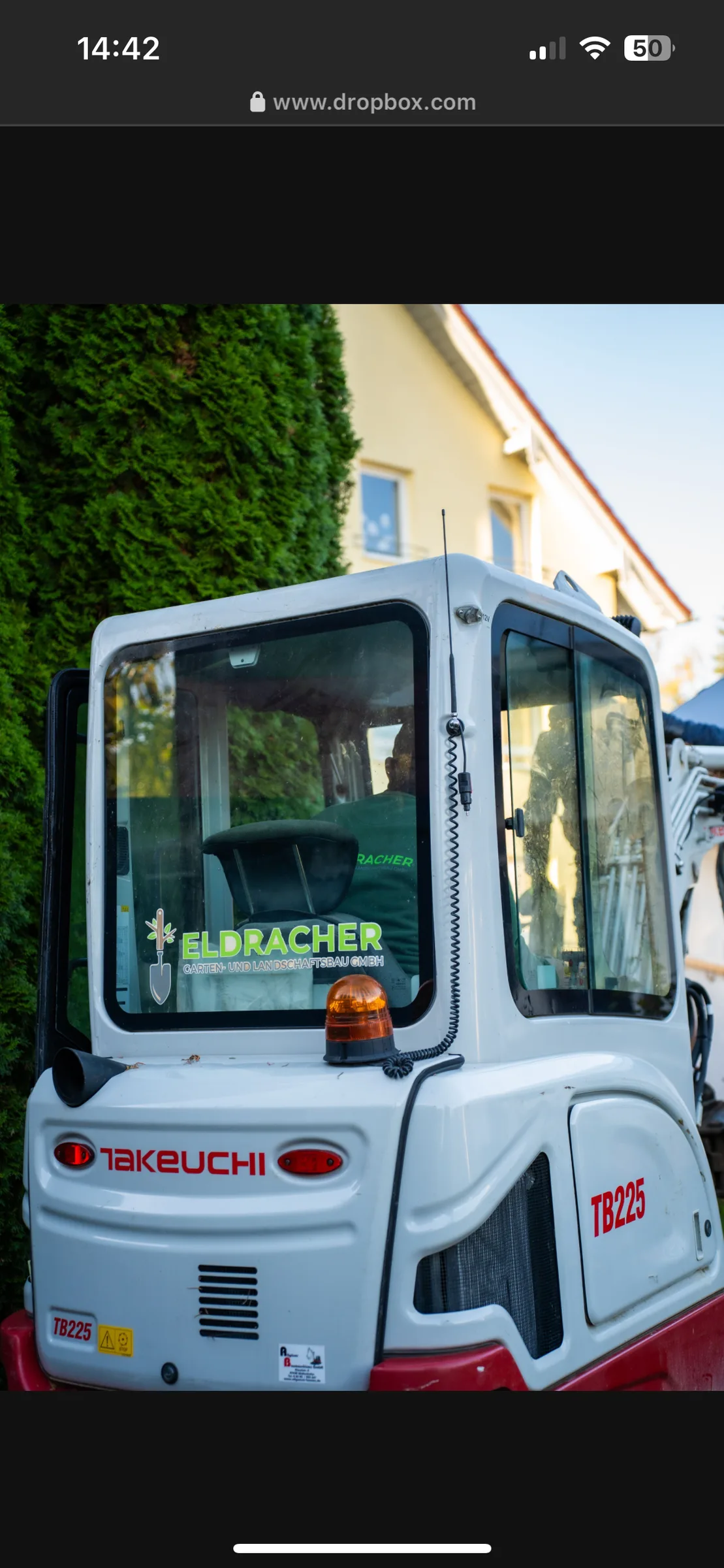 Minibagger bei Erdarbeiten